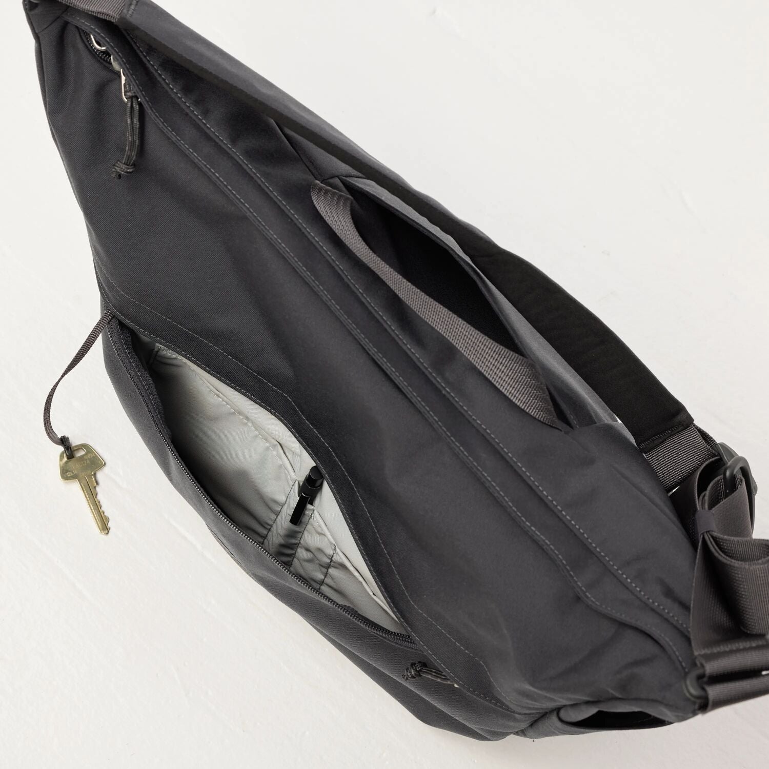 Farden Crossbody