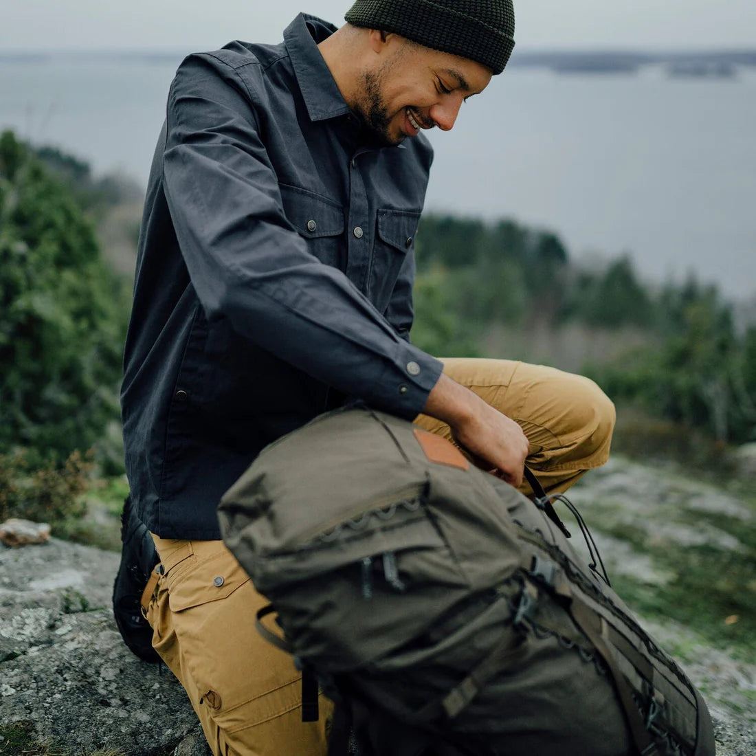 FJALLRAVEN SINGI 48 - STONE GREY
