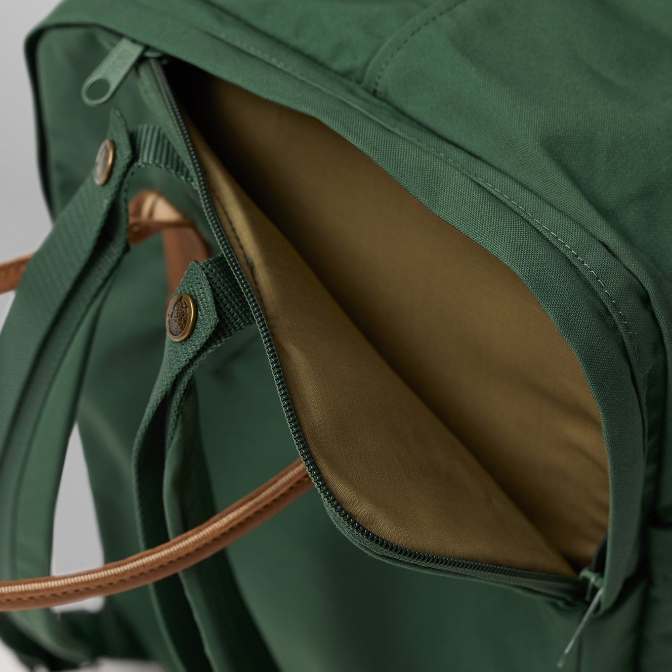 Dark shop green fjallraven